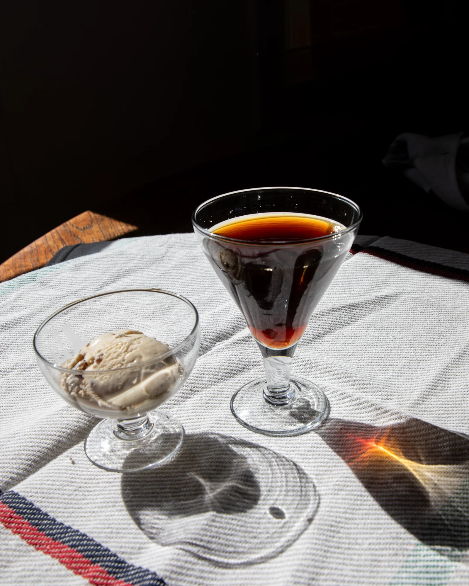 BLOWN GLASS DESSERT CUP / TRIANGLE - Image 5