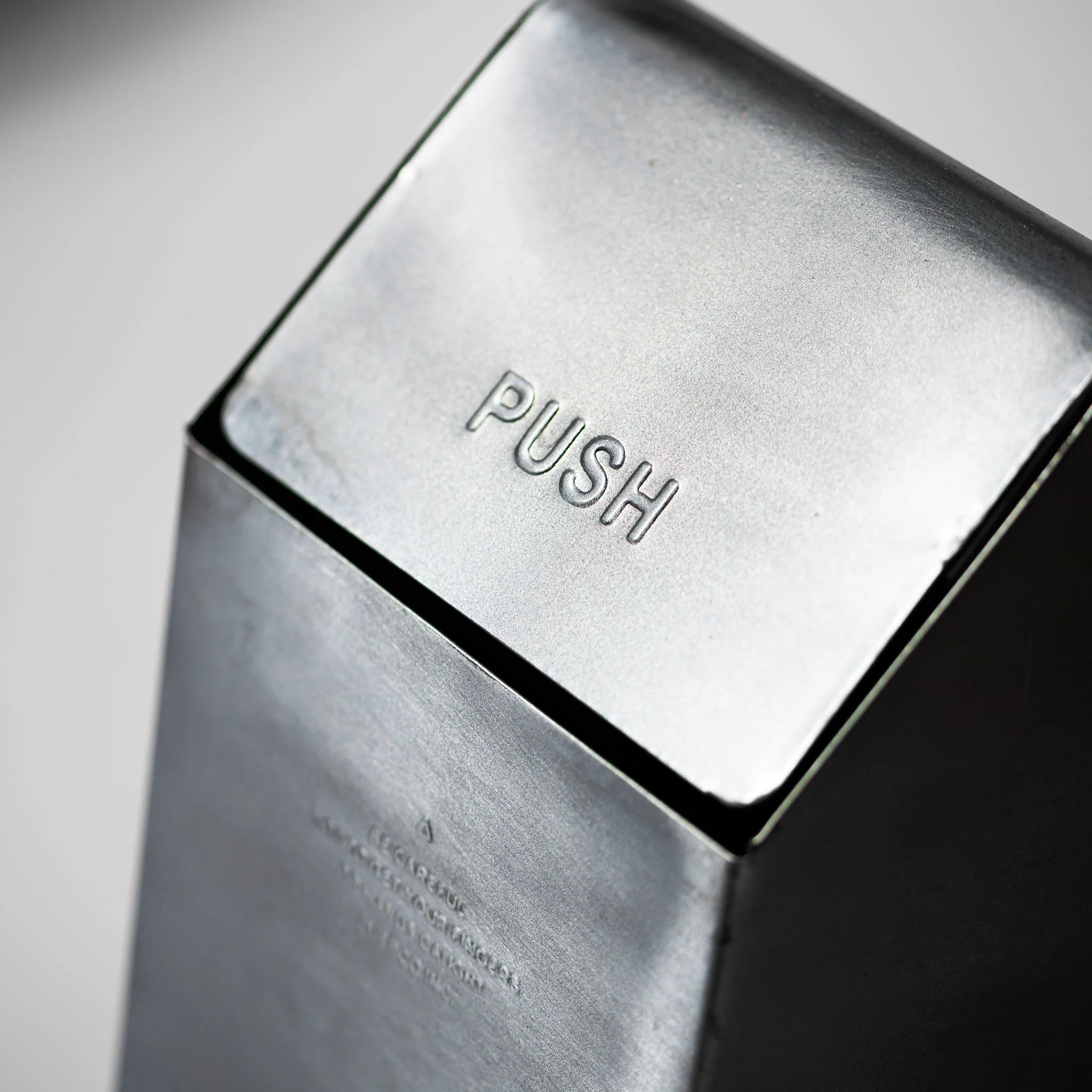 COUNTERTOP DUSTBIN - Image 4