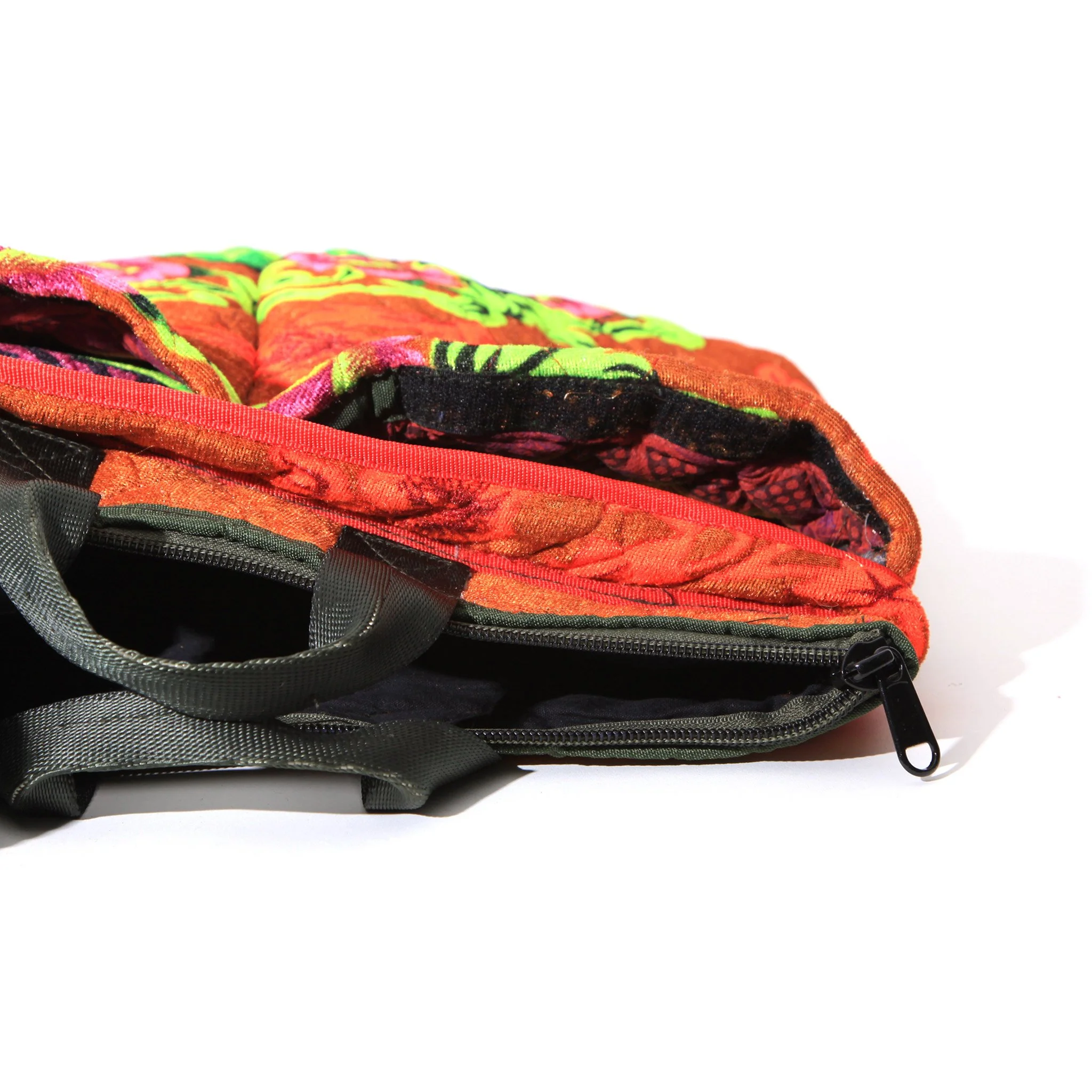 MAO'S HELMET BAG - Image 13