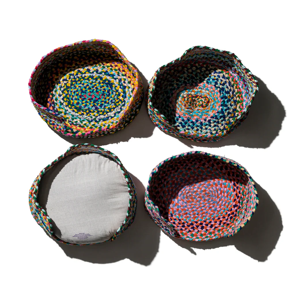 RECYCLED FABRIC BRAIDED PET BED - Image 2