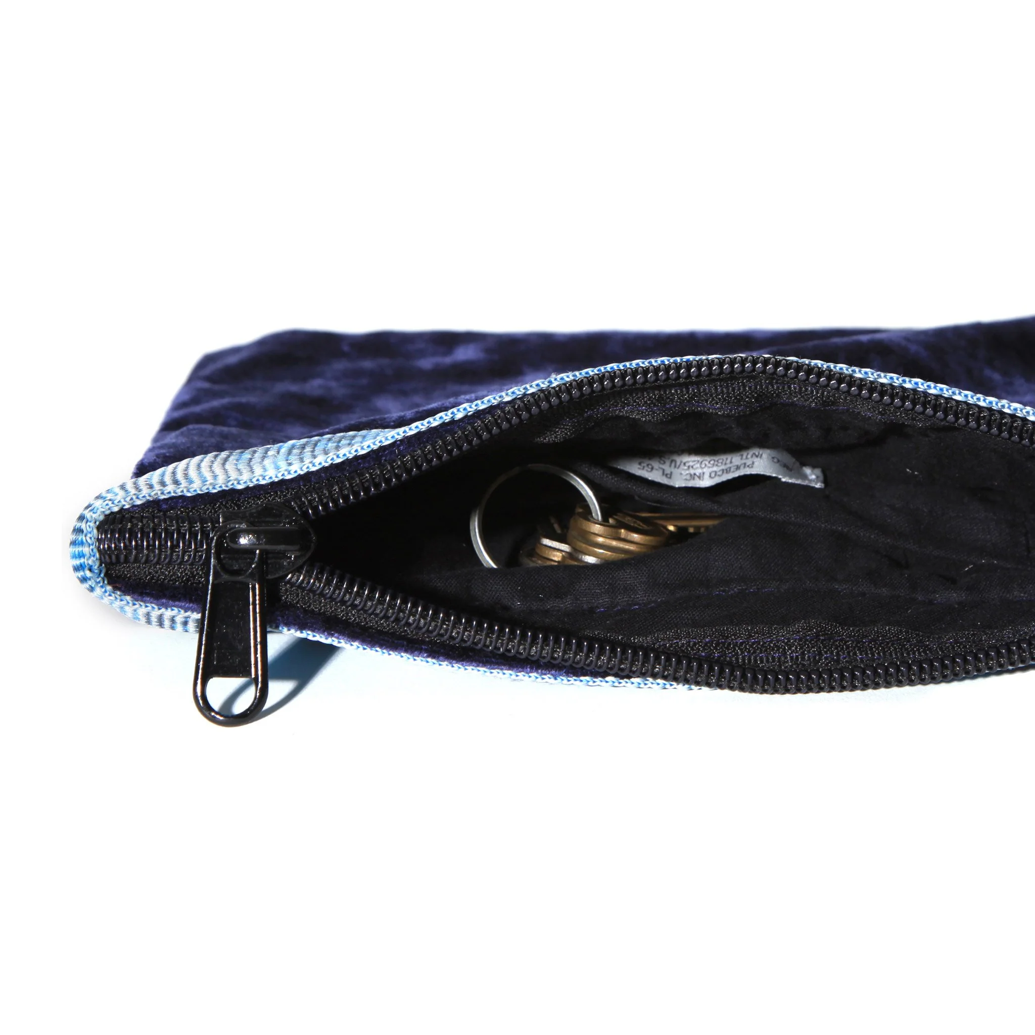 VINTAGE SLING BELT POUCH - Image 18